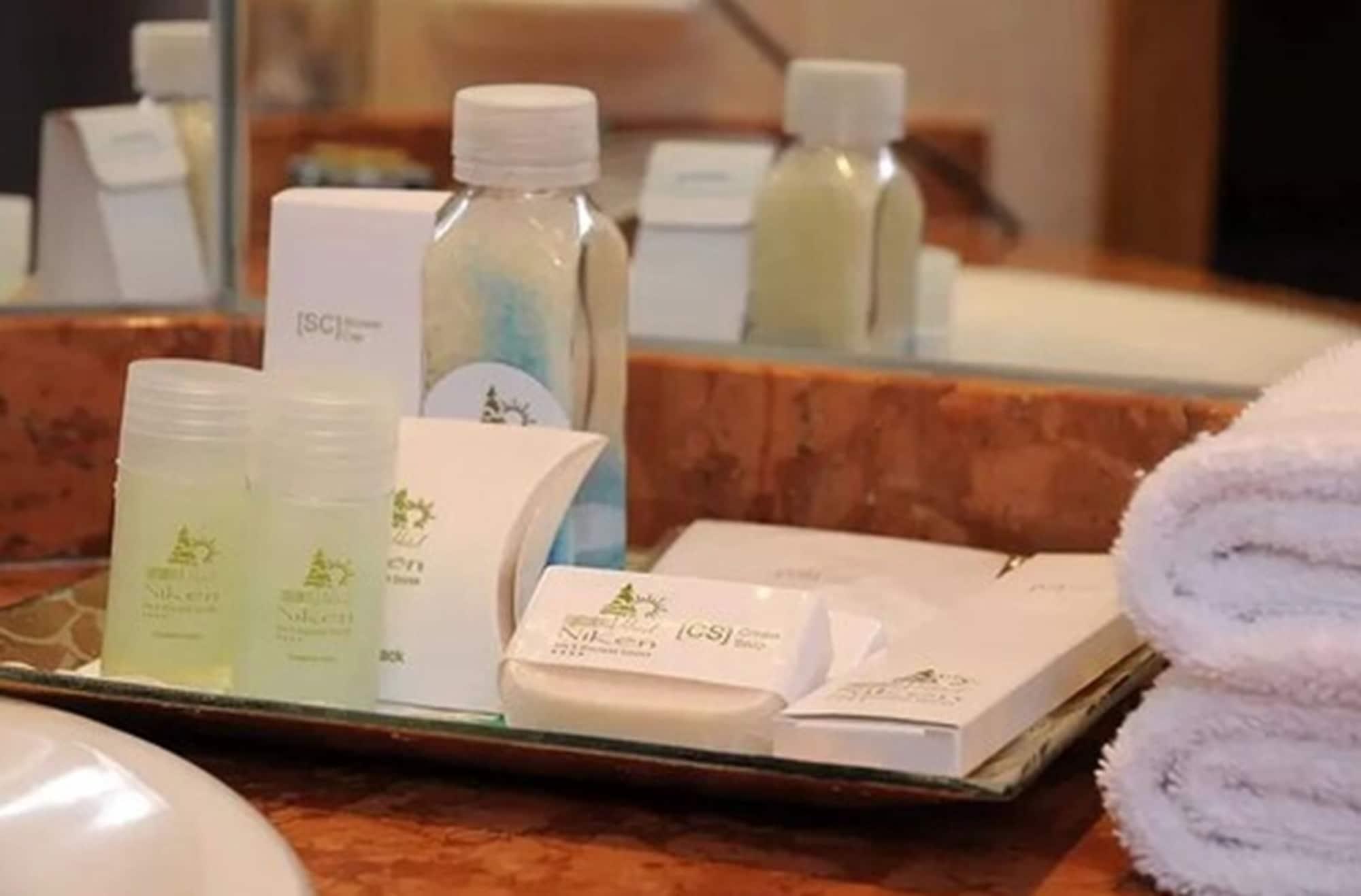 Niken Hotel Spa & Business Center 네코체아 외부 사진