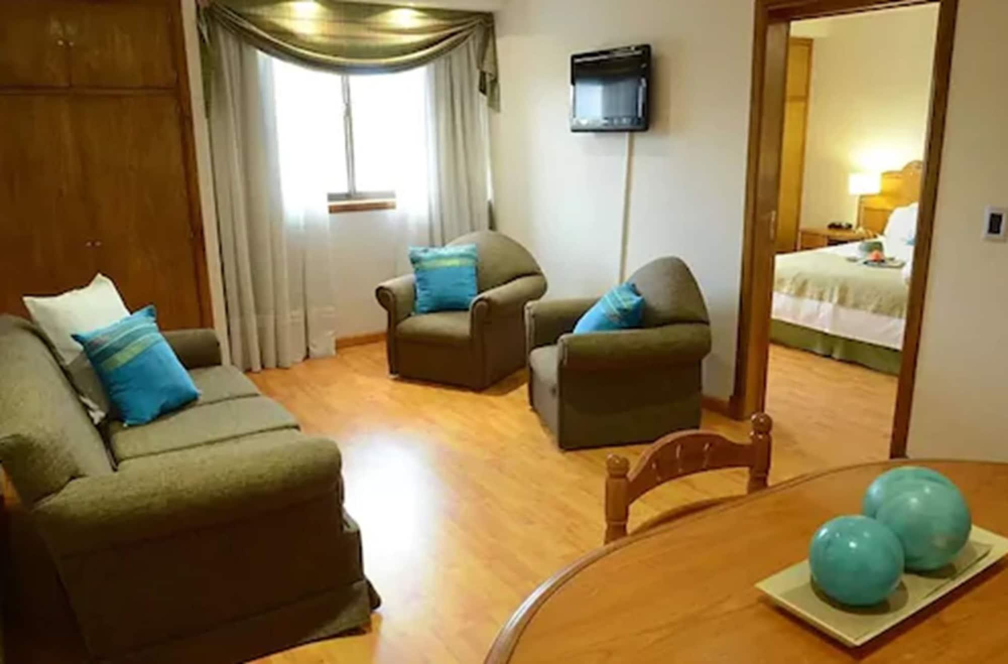 Niken Hotel Spa & Business Center 네코체아 외부 사진