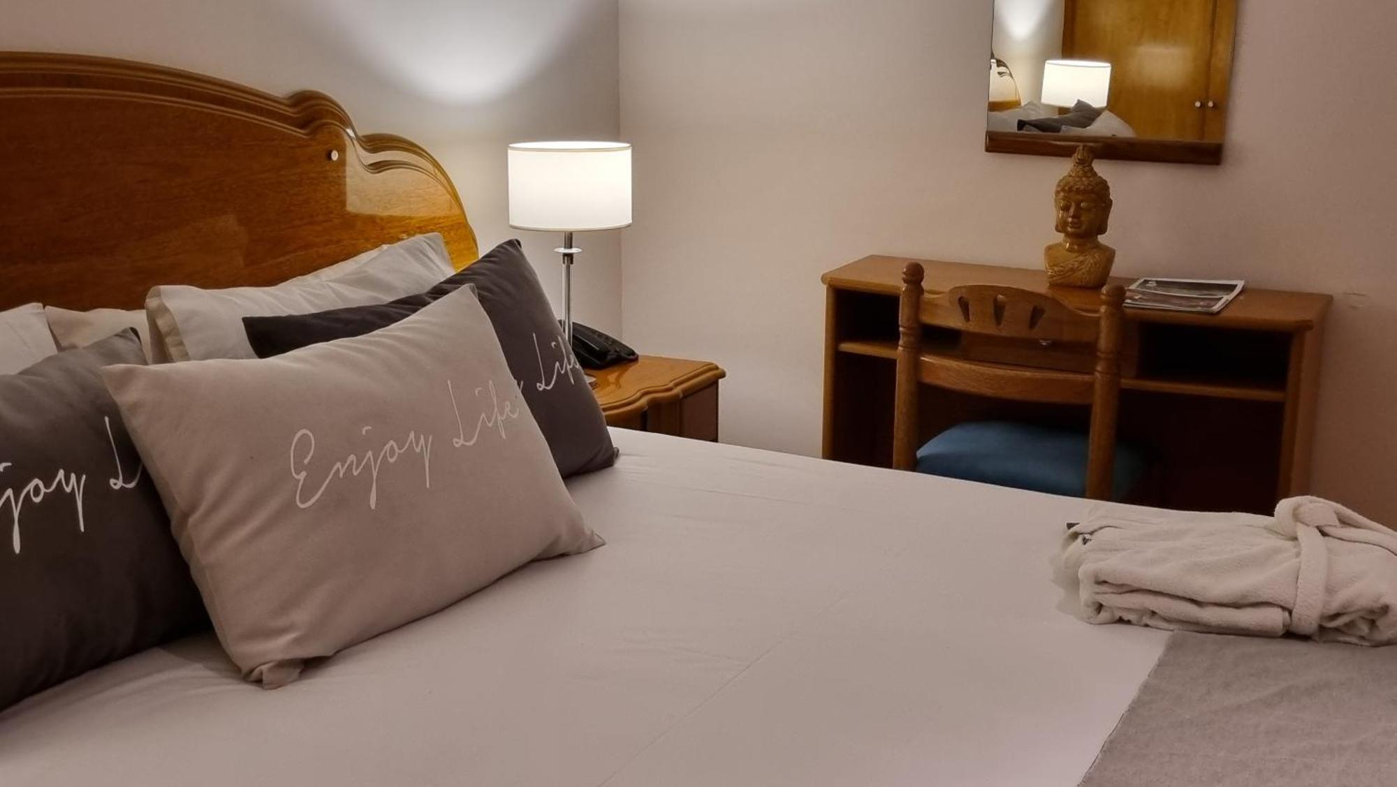 Niken Hotel Spa & Business Center 네코체아 외부 사진