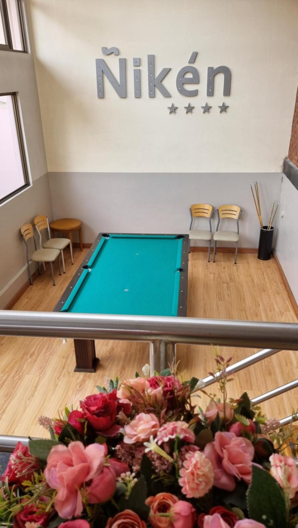 Niken Hotel Spa & Business Center 네코체아 외부 사진