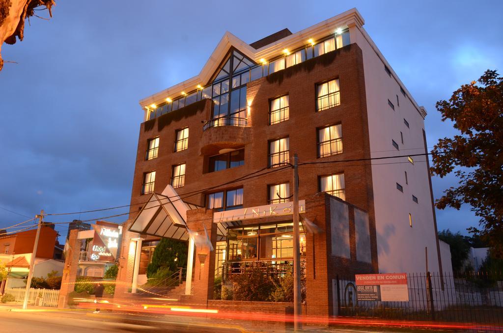 Niken Hotel Spa & Business Center 네코체아 외부 사진