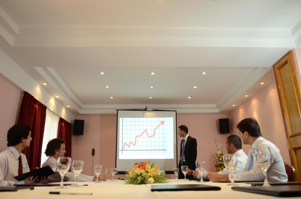 Niken Hotel Spa & Business Center 네코체아 외부 사진